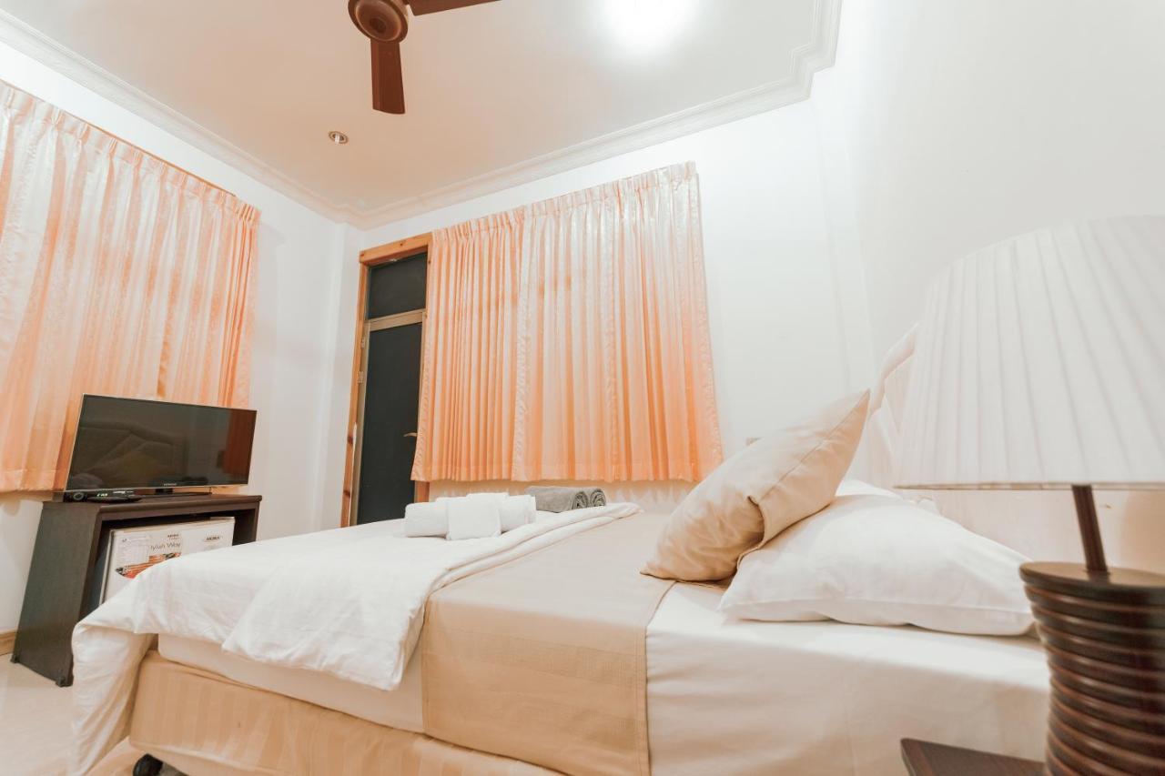 Holiday Mathiveri Inn מראה חיצוני תמונה